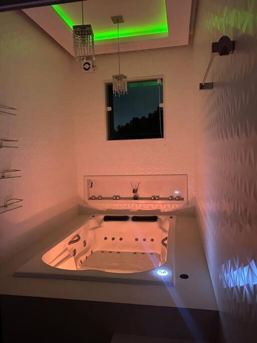 Casa De Luxo C/piscina 4 Quartos 2 Banheiras. Rio de Janeiro